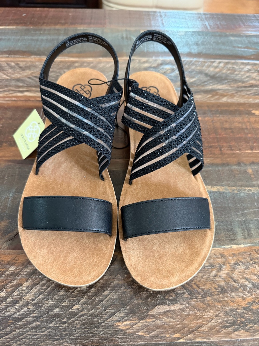 NWT‎ Daisy Fuentes Women’s 11M Black Sparkly Wedge Sandal | SKU SH0004